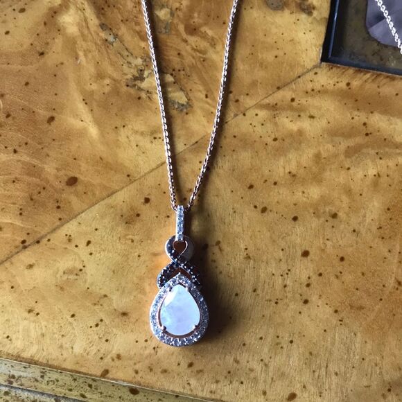 Natural Rainbow Moonstone Gold Vermeil Sterling Silver Necklace - Picture 1 of 7